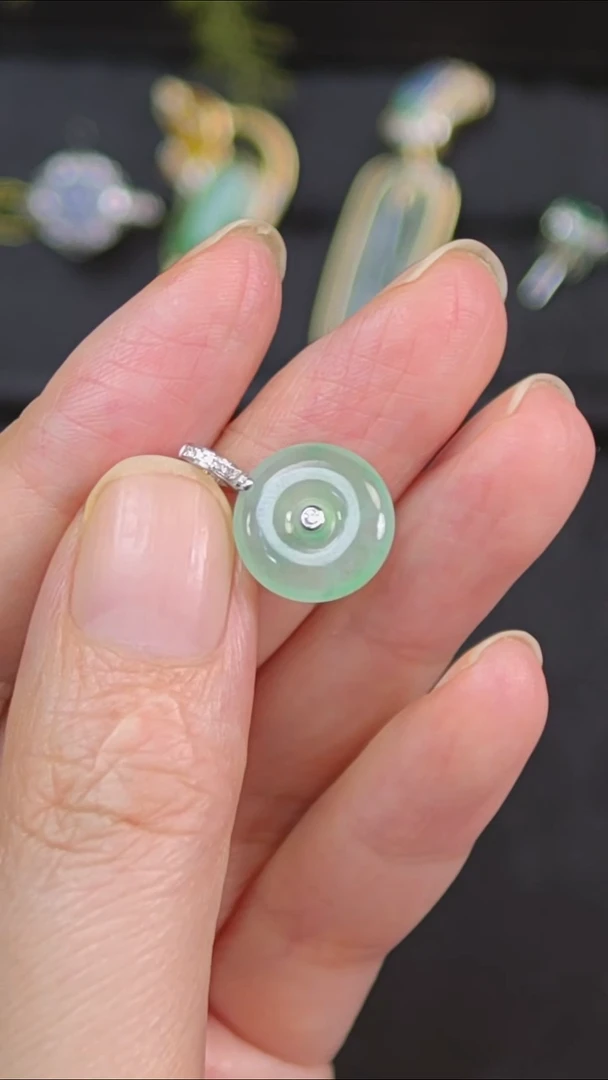 吊坠(不含链)18K金镶嵌翡翠天然缅甸翡翠吊坠