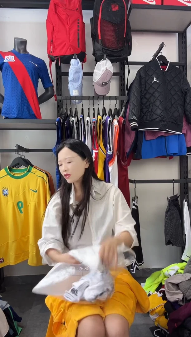 633   ·编码 耐克卫衣服饰过款为准 尺码·