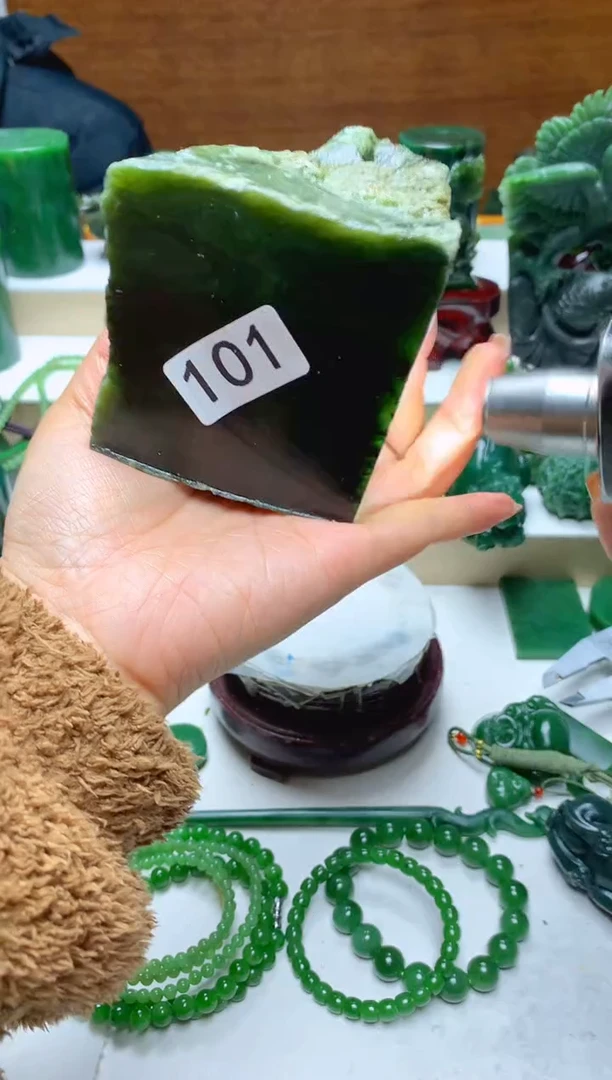 未镶嵌和田玉珠宝半成品1