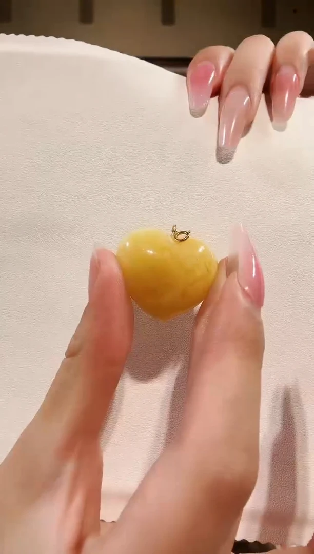 琥珀颈饰未镶嵌吊坠
