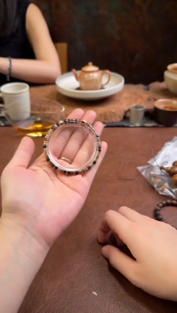 设计师款手串。。。。。