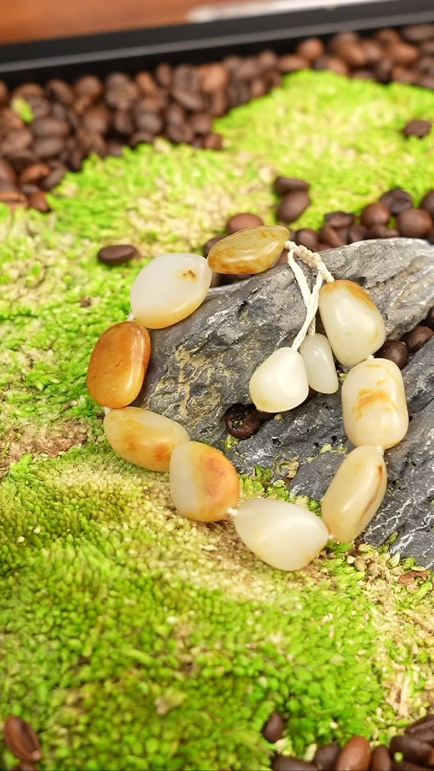 和田玉未镶嵌手串70克和田玉原石