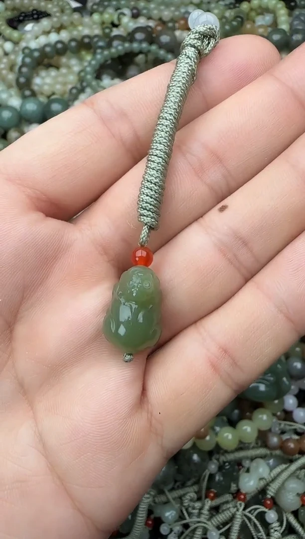 颈饰未镶嵌和田玉拍一发一