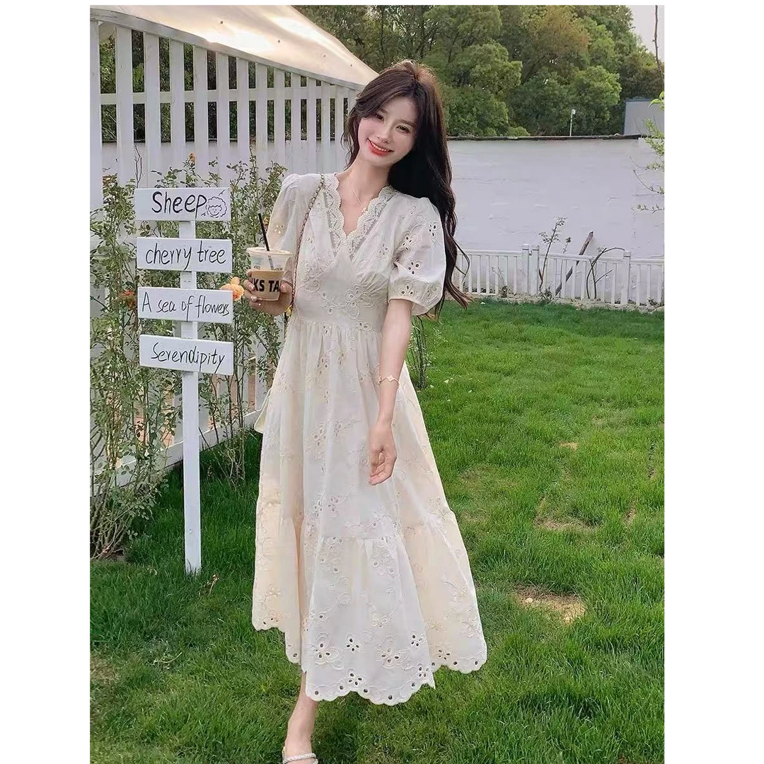 法式蕾丝桔梗a字裙夏季新款超仙森系泡泡袖温柔v领连衣裙女8888