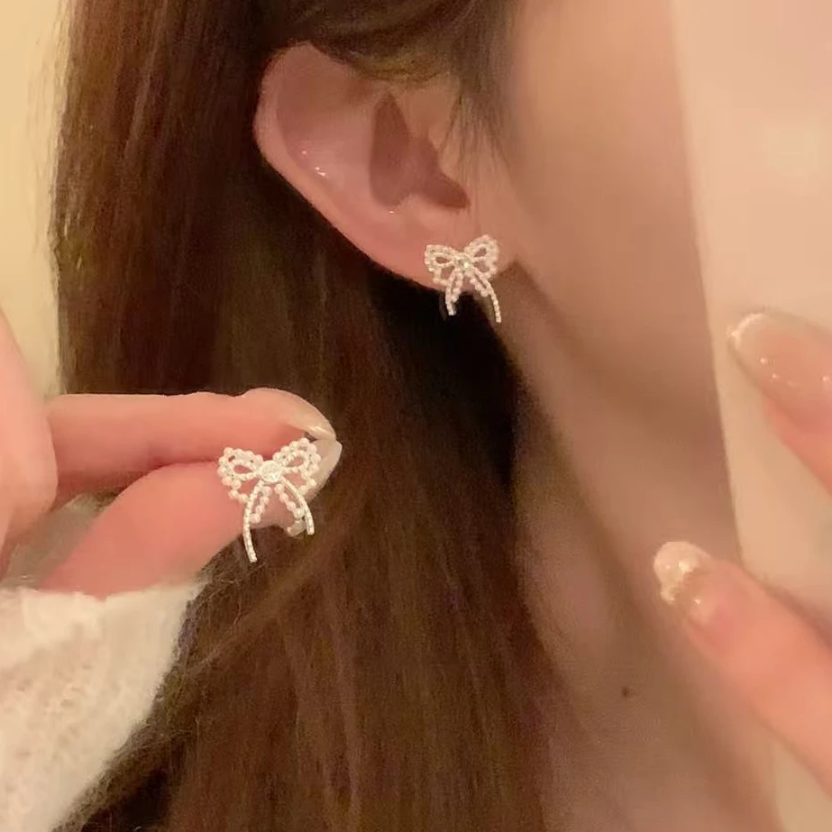铜合金锆石耳饰 秋季韩系蝴蝶结珠珠耳环女气质百搭耳针耳饰2025