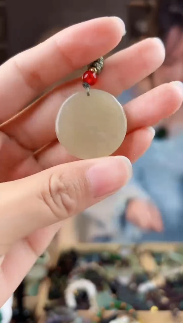 颈饰未镶嵌和田玉拍一发一，多样性发货