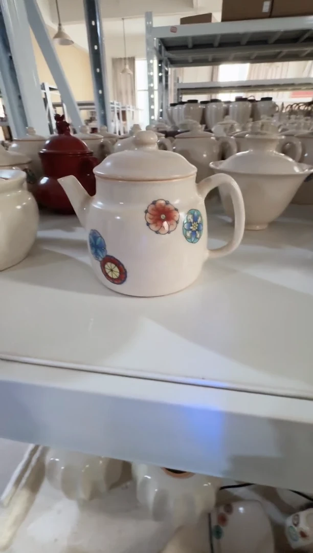 霖松堂素白绣球花自在壶····