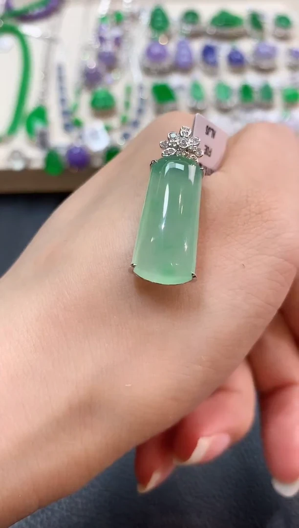 翡翠18K金镶嵌吊坠(不含链)m7