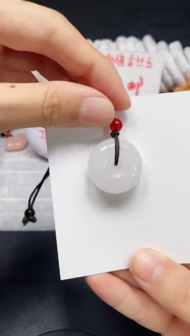 【闪购商品】石英质玉吊坠未镶嵌平安扣