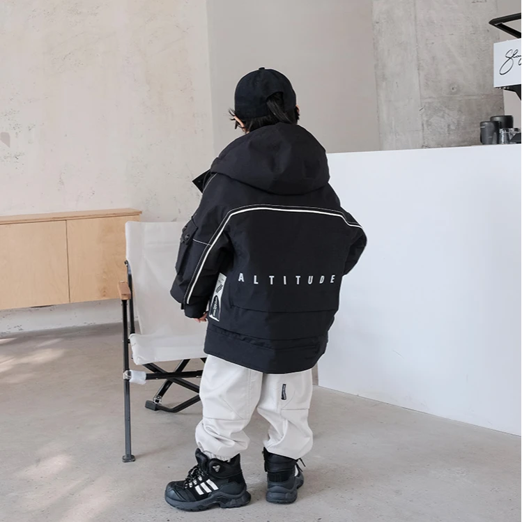 Y7386男童羽绒服冬装儿童加厚冲锋衣工装派克服新年外套