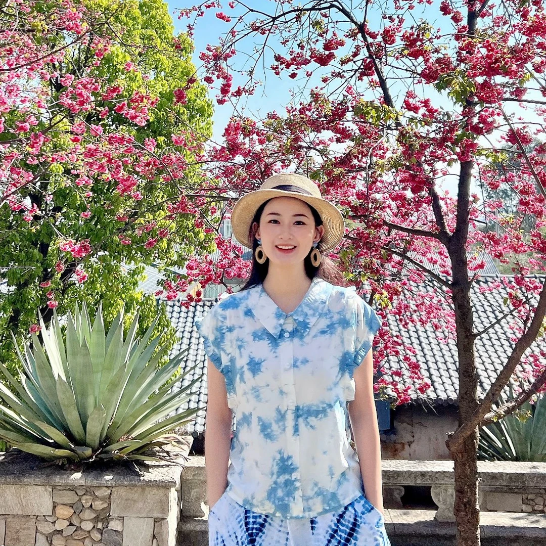 【娃娃衫上衣】背后一粒扣手工扎染春季时尚休闲显瘦百搭女士上衣