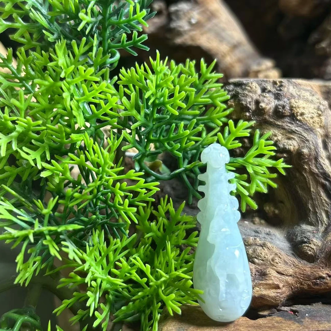 琵琶鹿清货价天然翡翠A货