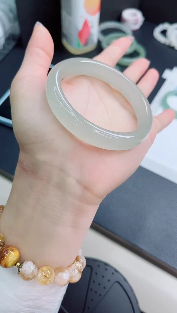 石英质玉手镯未镶嵌31-56.8