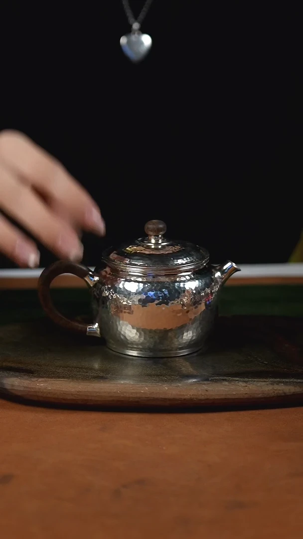 手工锤纹素面泡茶壶