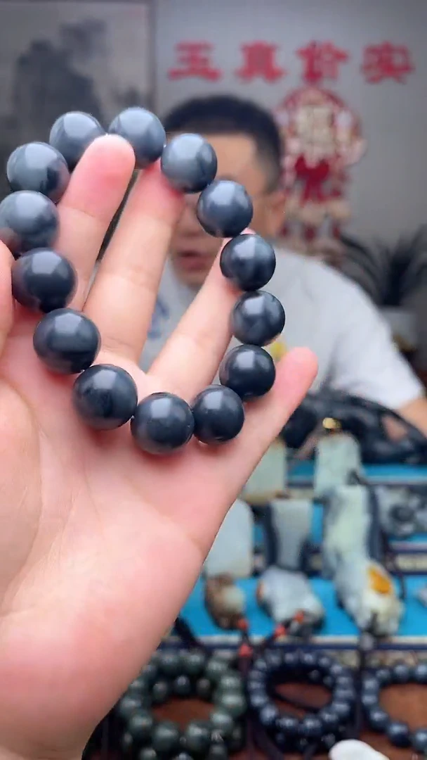 和田玉未镶嵌挂件多样性发 拍一发一