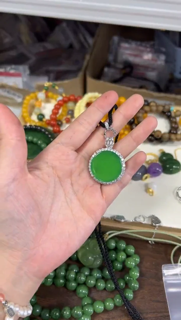 未镶嵌颈饰玛瑙/玉髓阳绿玛瑙圆牌镶嵌款项链[38]