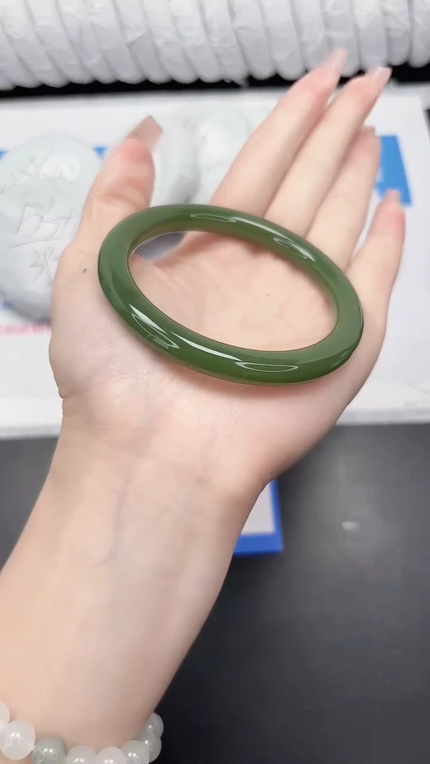 未镶嵌手镯石英质玉40-59.6XB