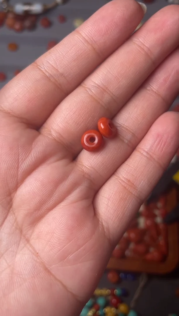 未镶嵌配饰南红玛瑙8面包圈一对