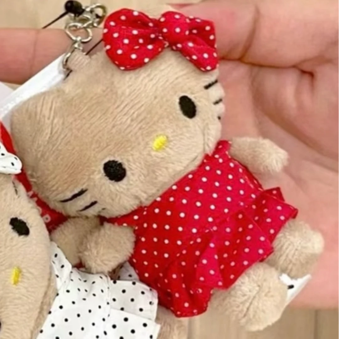 【东京限定】Hello Kitty ME% 联名 红色波点裙Kitty钥匙扣玩偶