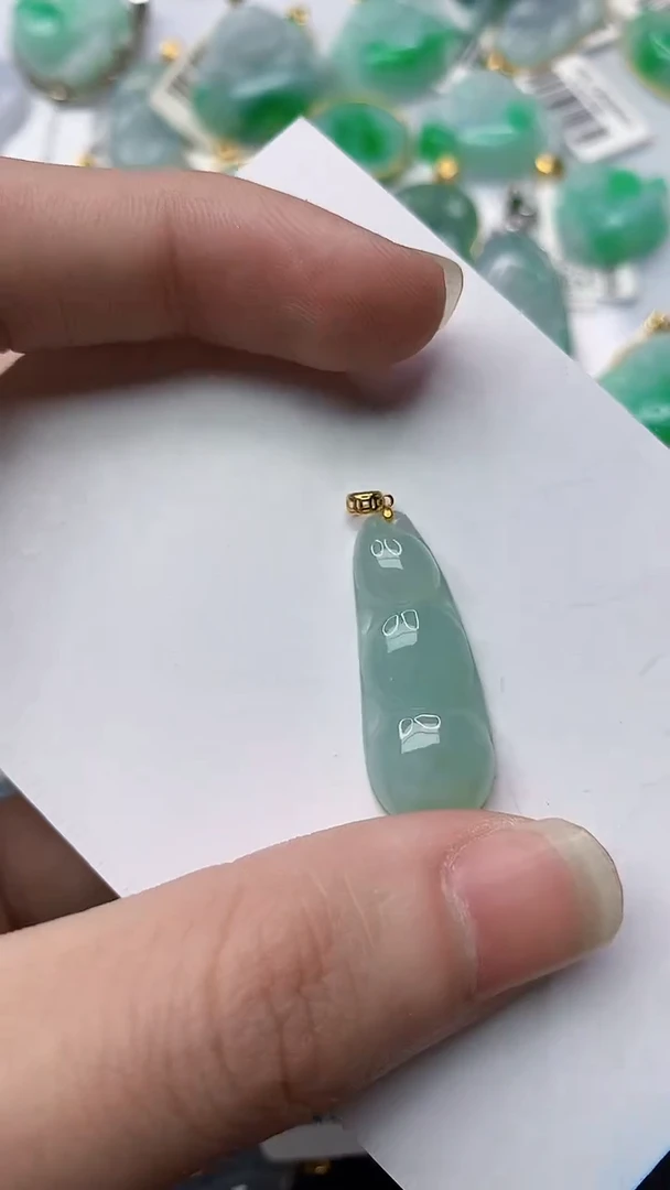 【闪购商品】翡翠颈饰18K金镶嵌77..........