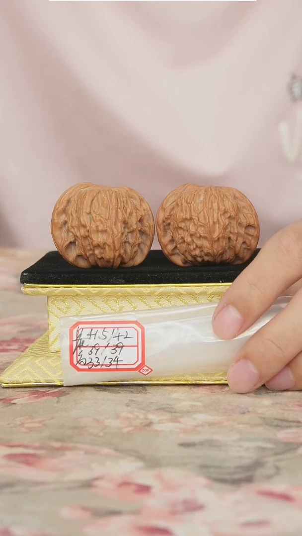 文玩核桃把件磨盘