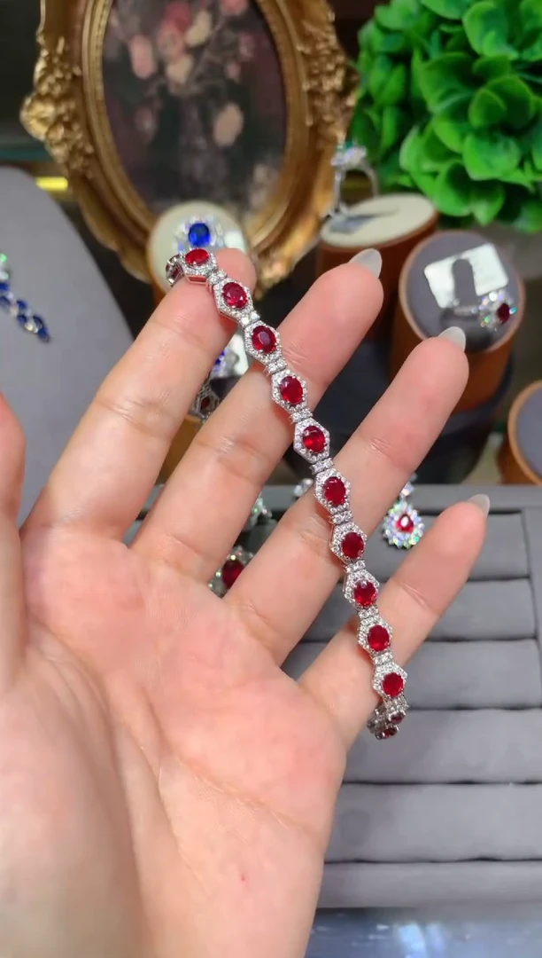 手链18K金镶嵌红宝石 9.0CT