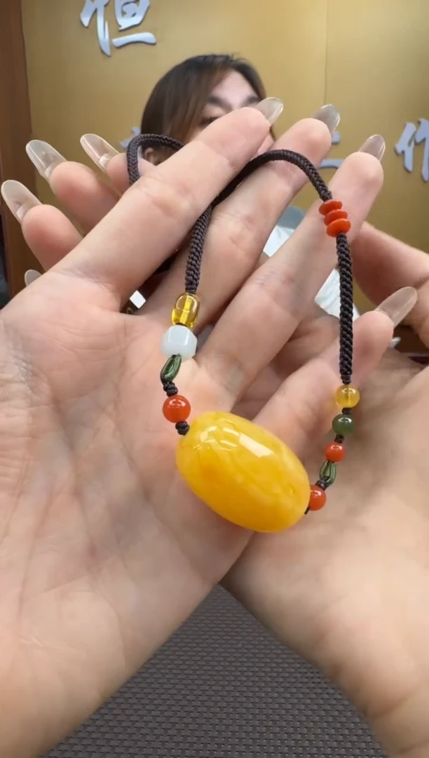 【闪购商品】琥珀裸石未镶嵌挂件