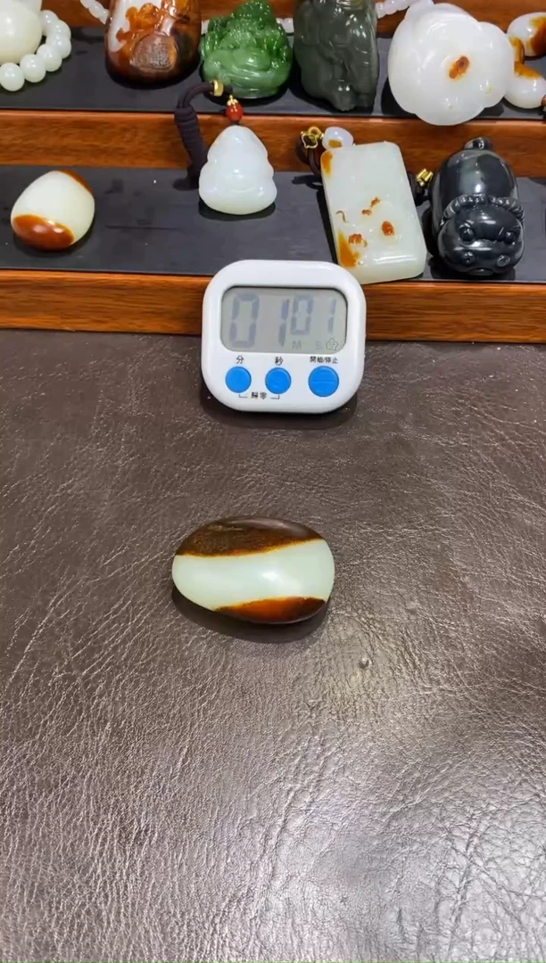 未镶嵌和田玉摆件云****.和田玉