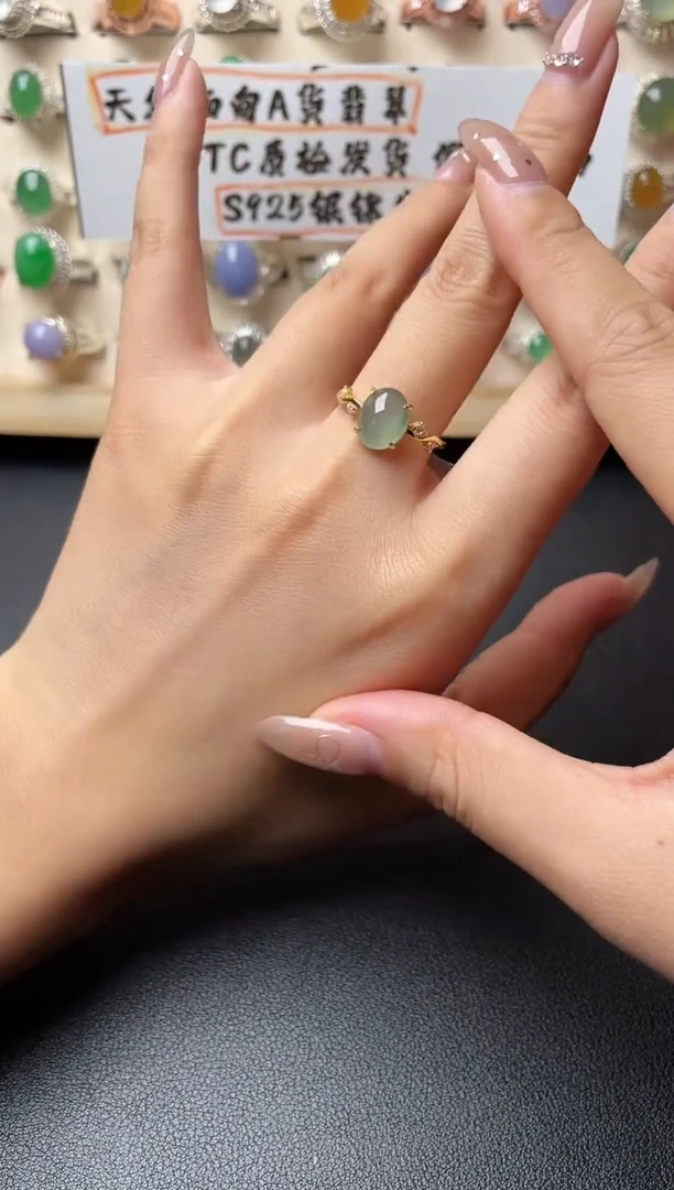 【闪购商品】翡翠戒指银S925镶嵌一物一证一礼盒