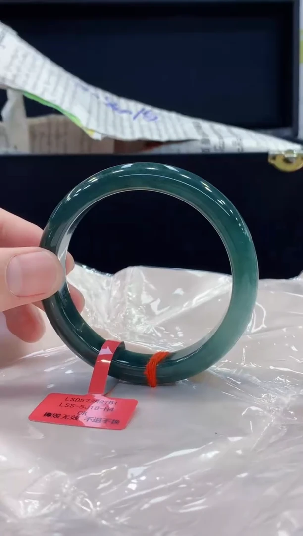 未镶嵌手镯翡翠翡翠手镯