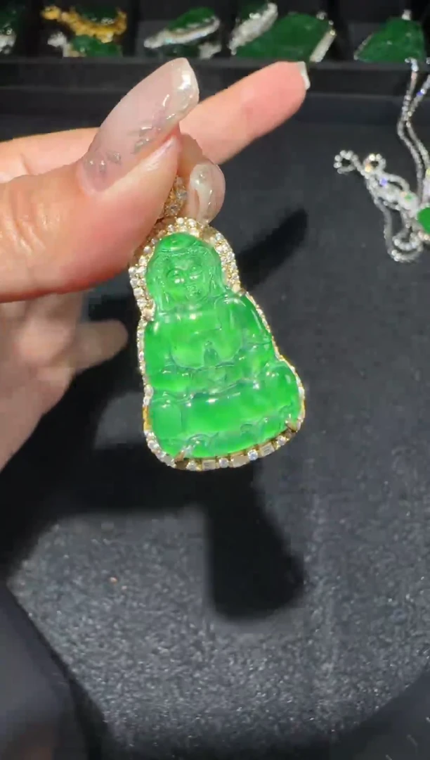【闪购商品】翡翠吊坠(赠链)未镶嵌多样性发货拍一发一