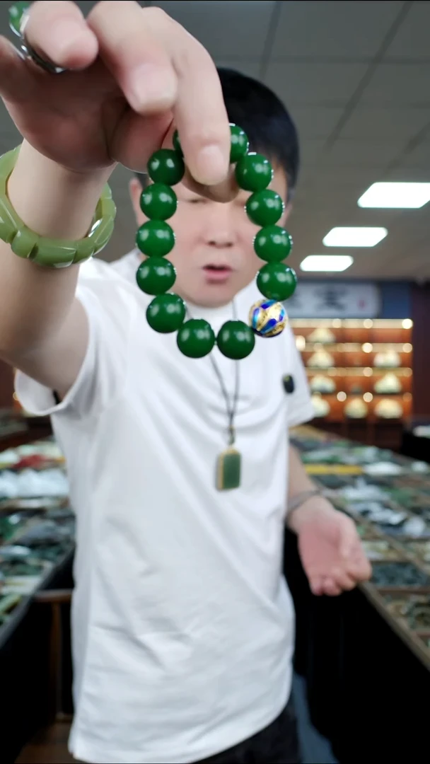 未镶嵌蛇纹石玉手串多样是发货随机发一