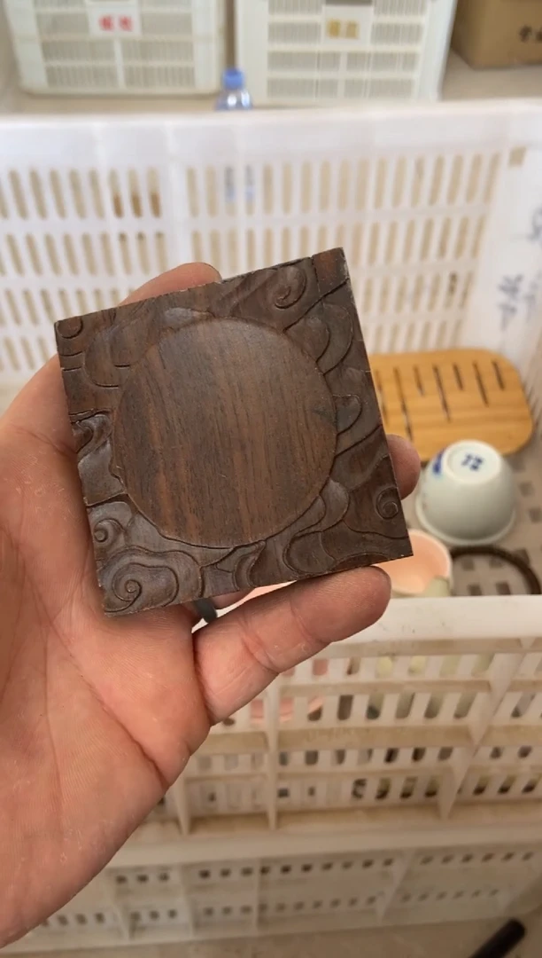 无运费险有瑕疵的摄影的产品有使用过的痕迹有点脏介意勿拍