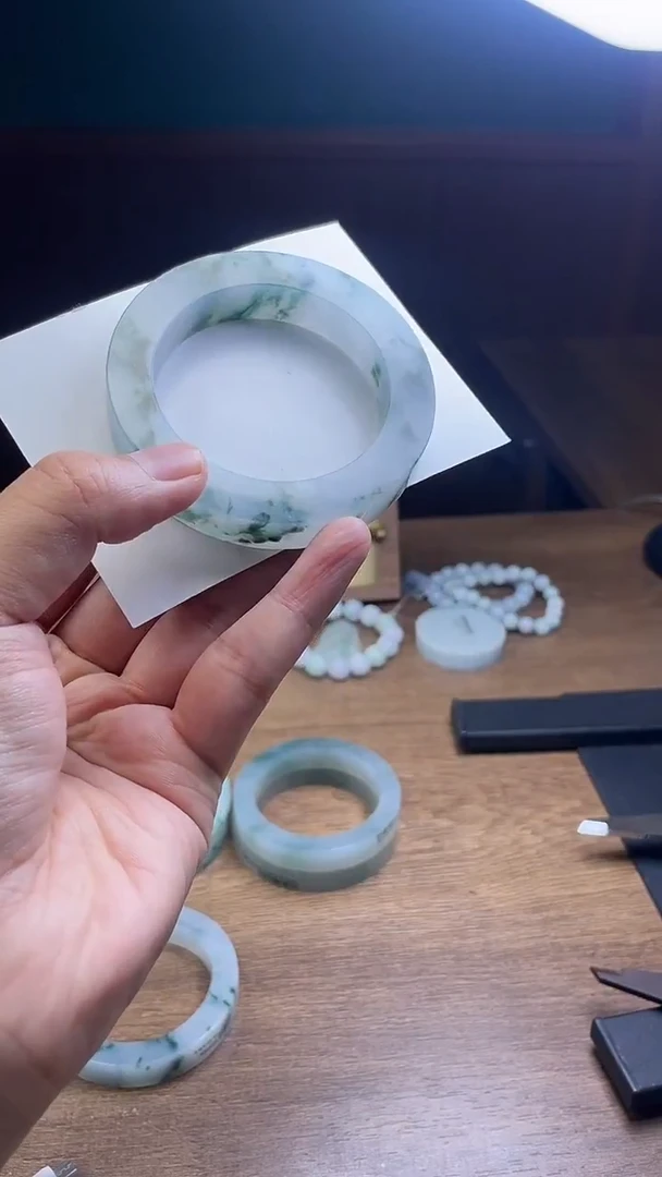 未镶嵌手镯定制翡翠彩*定制