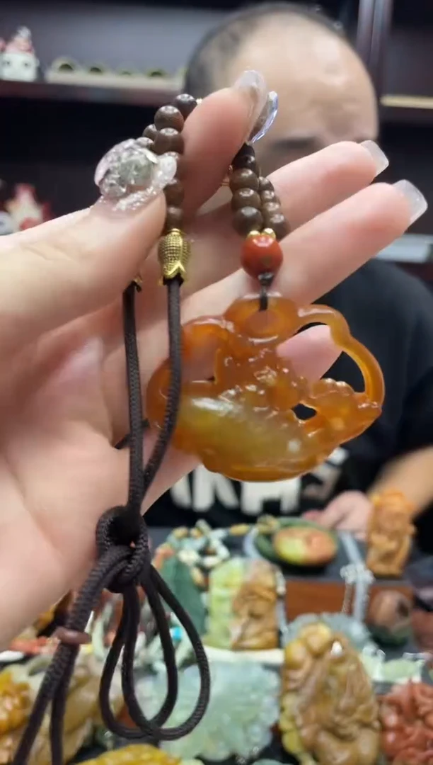 未镶嵌岫玉吊坠·