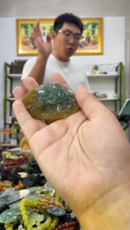 未镶嵌岫玉吊坠