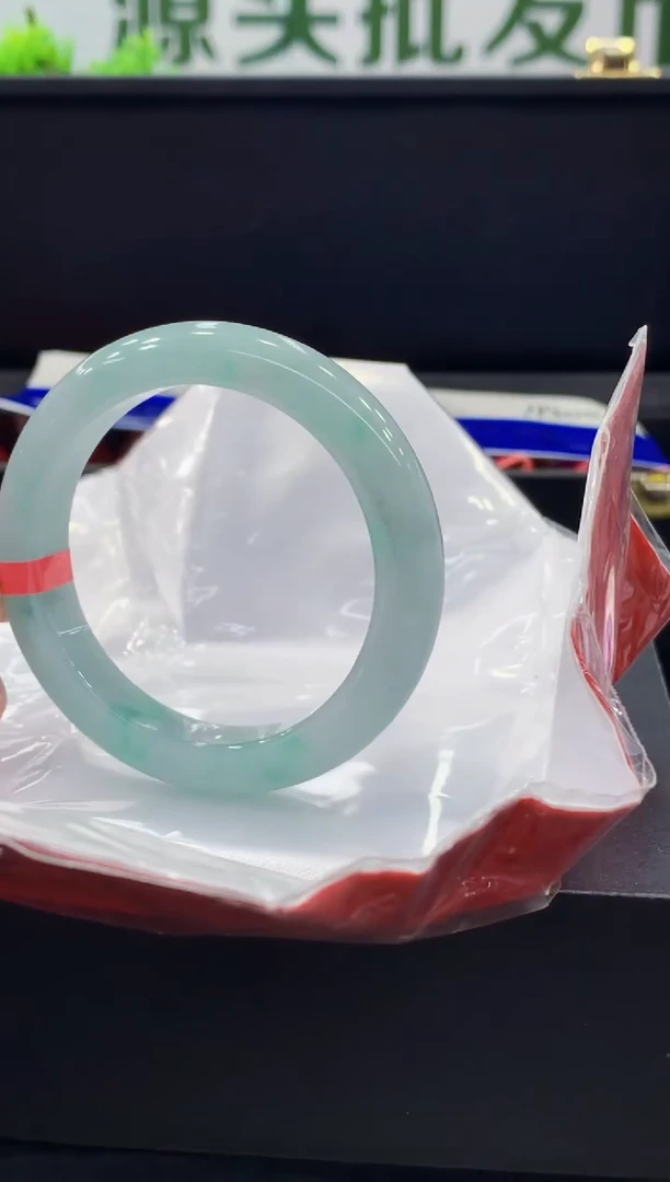 未镶嵌手镯翡翠翡翠手镯