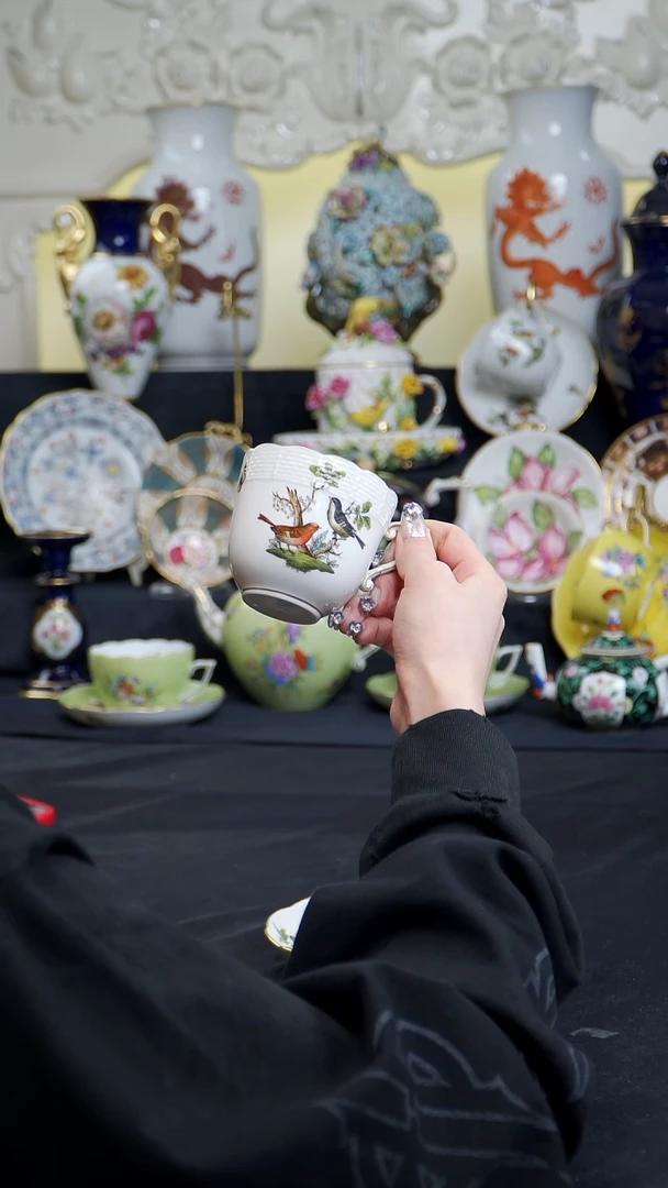 骨瓷婷婷中古器物如图所示40