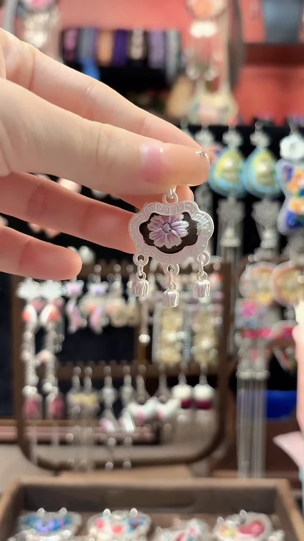 织绣 云织谣民族风精美饰品   299