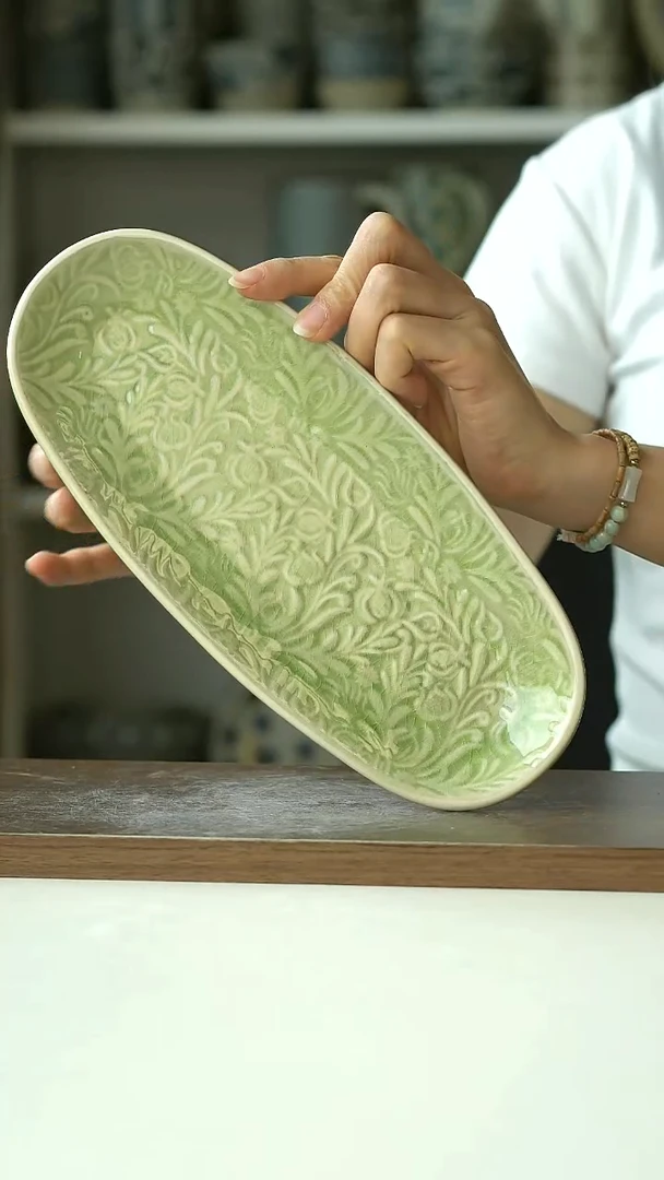 微瑕翠绿冰裂釉繁花椭圆盘25.5cm@4-2@