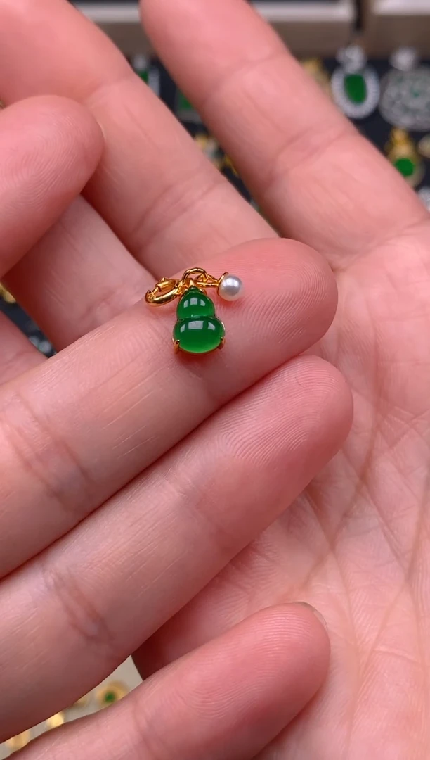 【闪购商品】翡翠颈饰银S925镶嵌葫芦