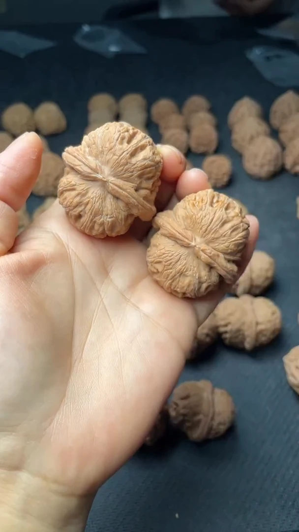 把件文玩核桃w172  元宝 43尺