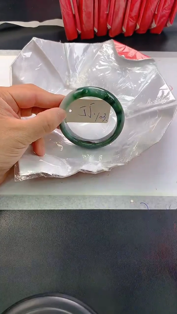 未镶嵌手镯翡翠103