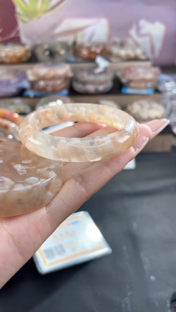 石英质玉手镯未镶嵌天然樱花玛瑙镯心赠品不保证完美54