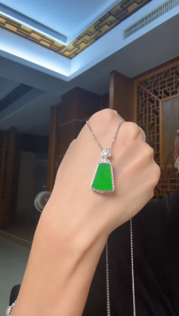吊坠(不含链)18K金镶嵌翡翠天然翡翠吊坠
