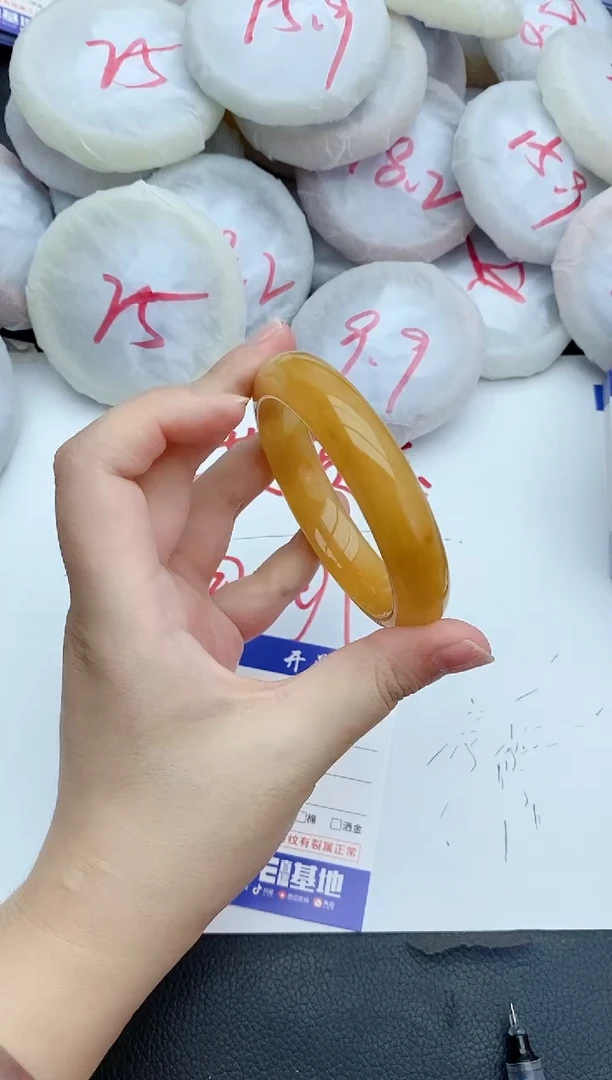 石英质玉手镯未镶嵌27+57/58