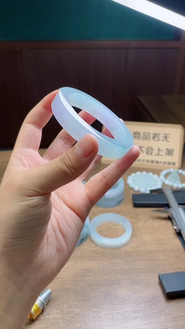 定制翡翠手镯未镶嵌定制