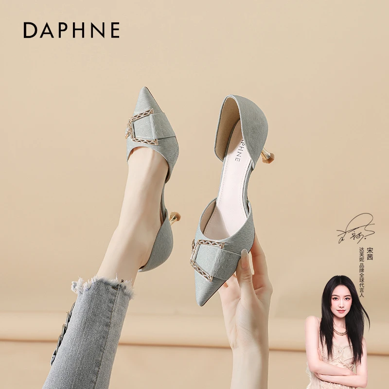 达芙妮2025春夏新款尖头中空单鞋仙女百搭浅口法式气质细跟高跟鞋