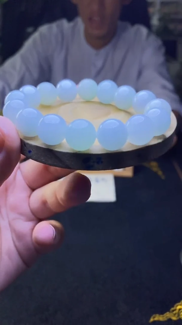 定制翡翠未镶嵌天然缅甸A货翡翠，多样性发货，拍一发一