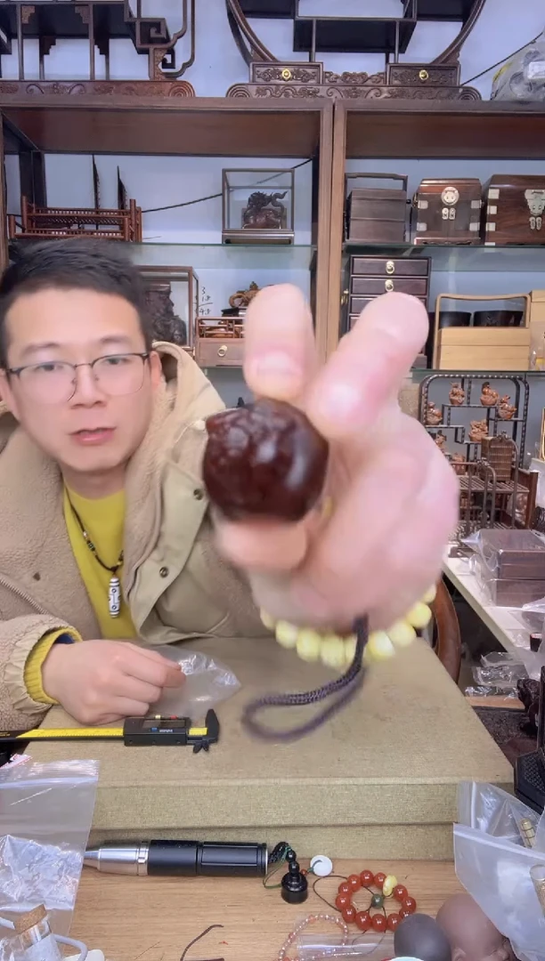 【闪购商品】乌木类书架614小叶紫檀精雕唐牛把玩件